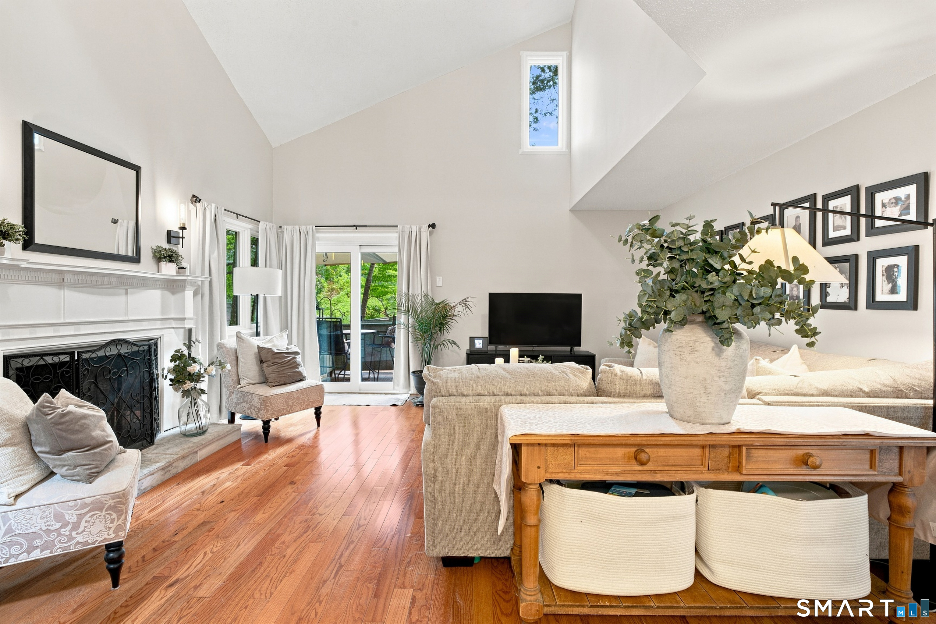 8 Lyle Court Farmington CT 06032