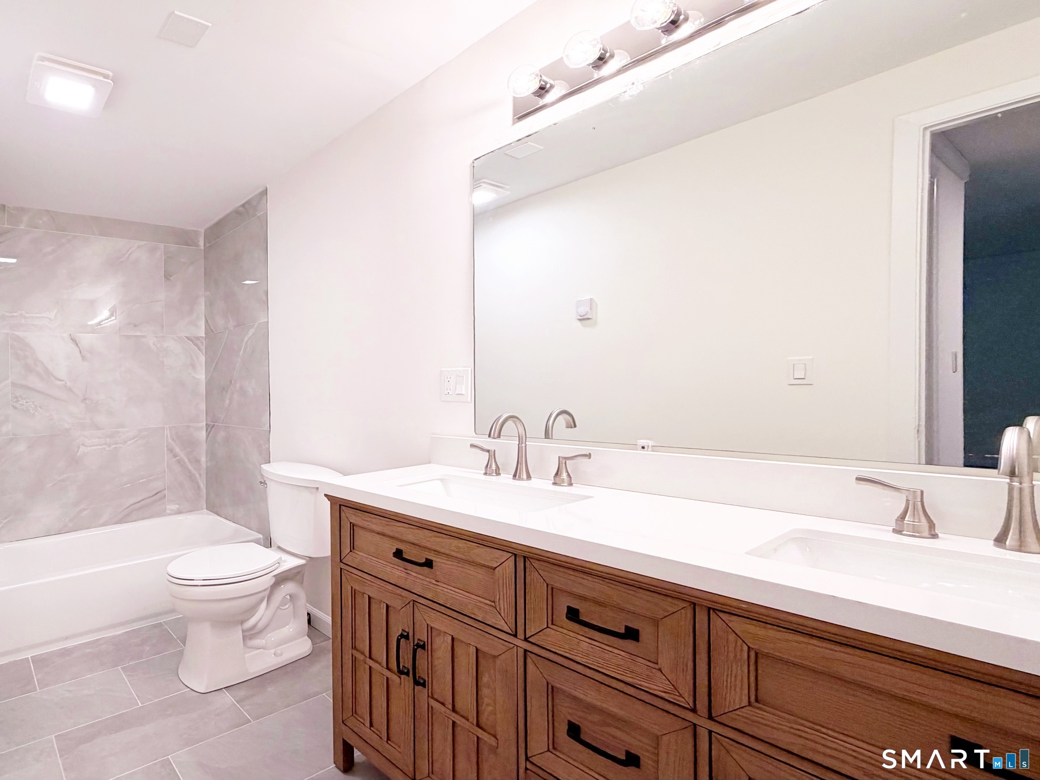 49 Heather Ridge Shelton CT 06484