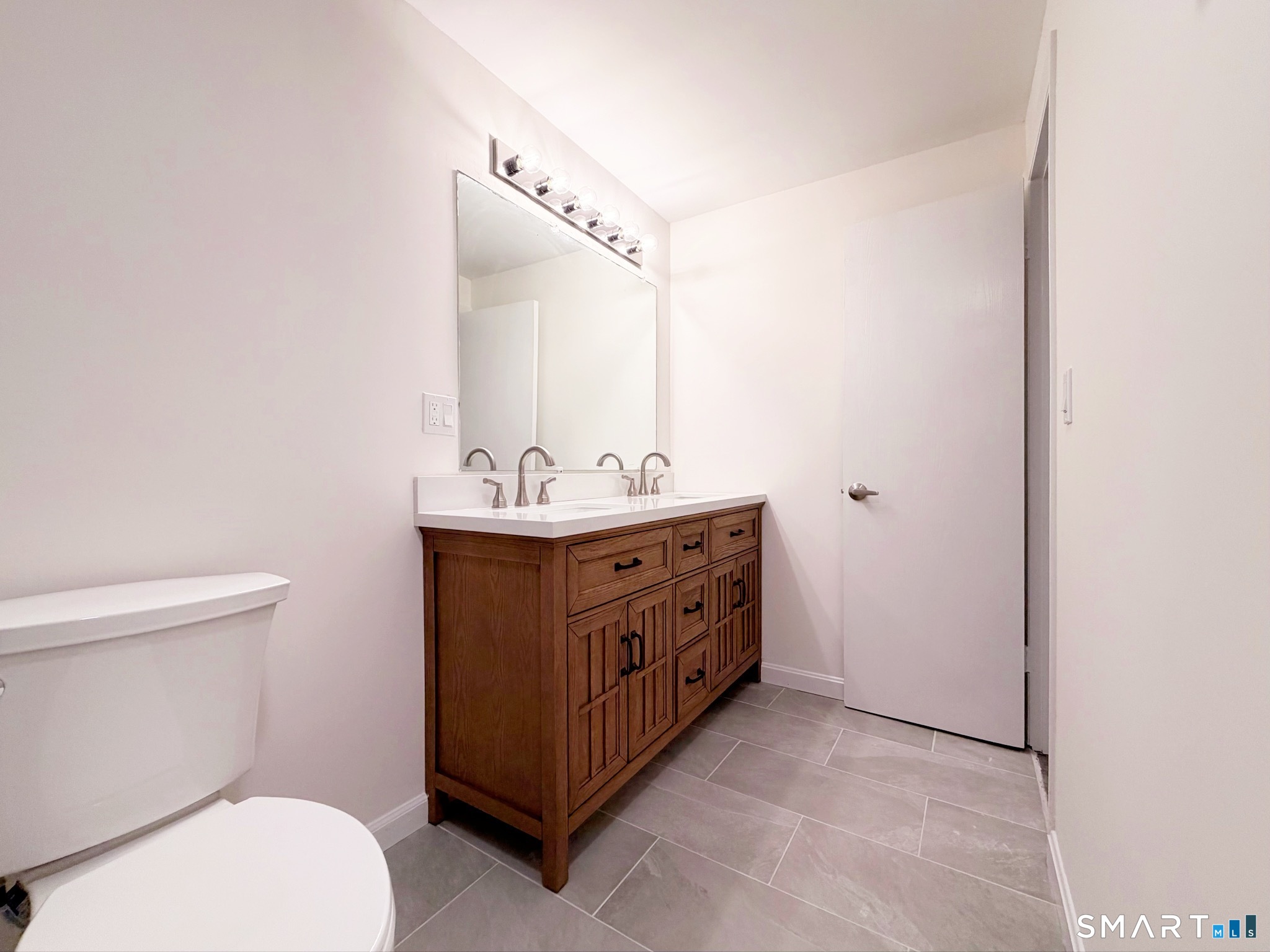 49 Heather Ridge Shelton CT 06484