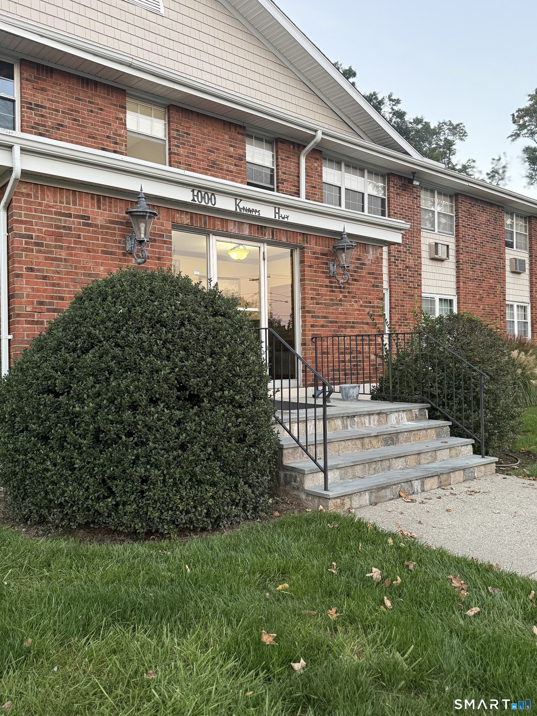 1000 Knapps Highway Fairfield CT 06825
