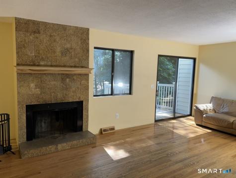 54 Currier Place Cheshire CT 06410