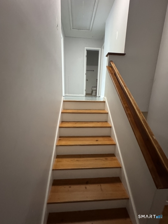 54 Currier Place Cheshire CT 06410
