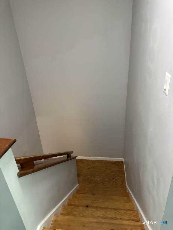 54 Currier Place Cheshire CT 06410