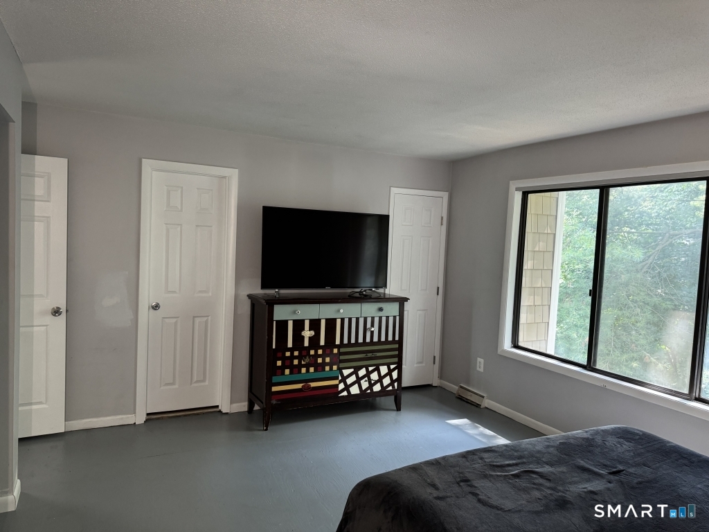 54 Currier Place Cheshire CT 06410