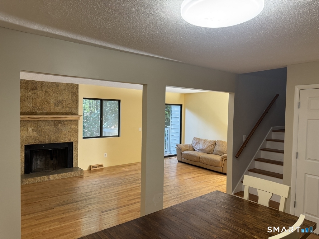 54 Currier Place Cheshire CT 06410