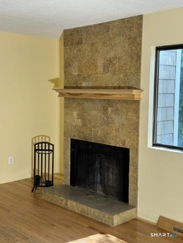 54 Currier Place Cheshire CT 06410