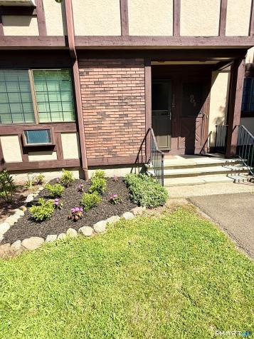 112 Foxwood Close Milford CT 06460