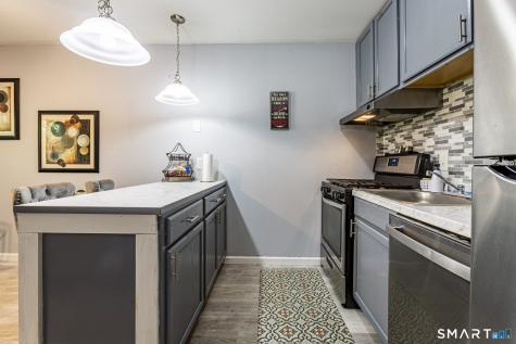 11 Cedar Court East Haven CT 06512