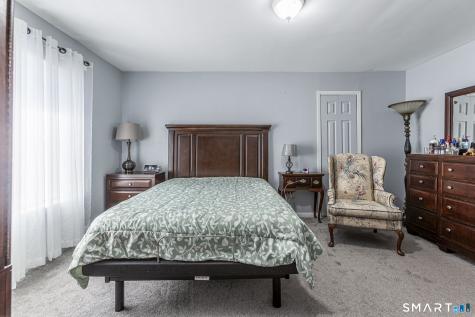 11 Cedar Court East Haven CT 06512