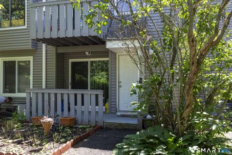 11 Cedar Court East Haven CT 06512