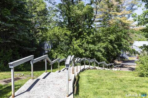 11 Cedar Court East Haven CT 06512