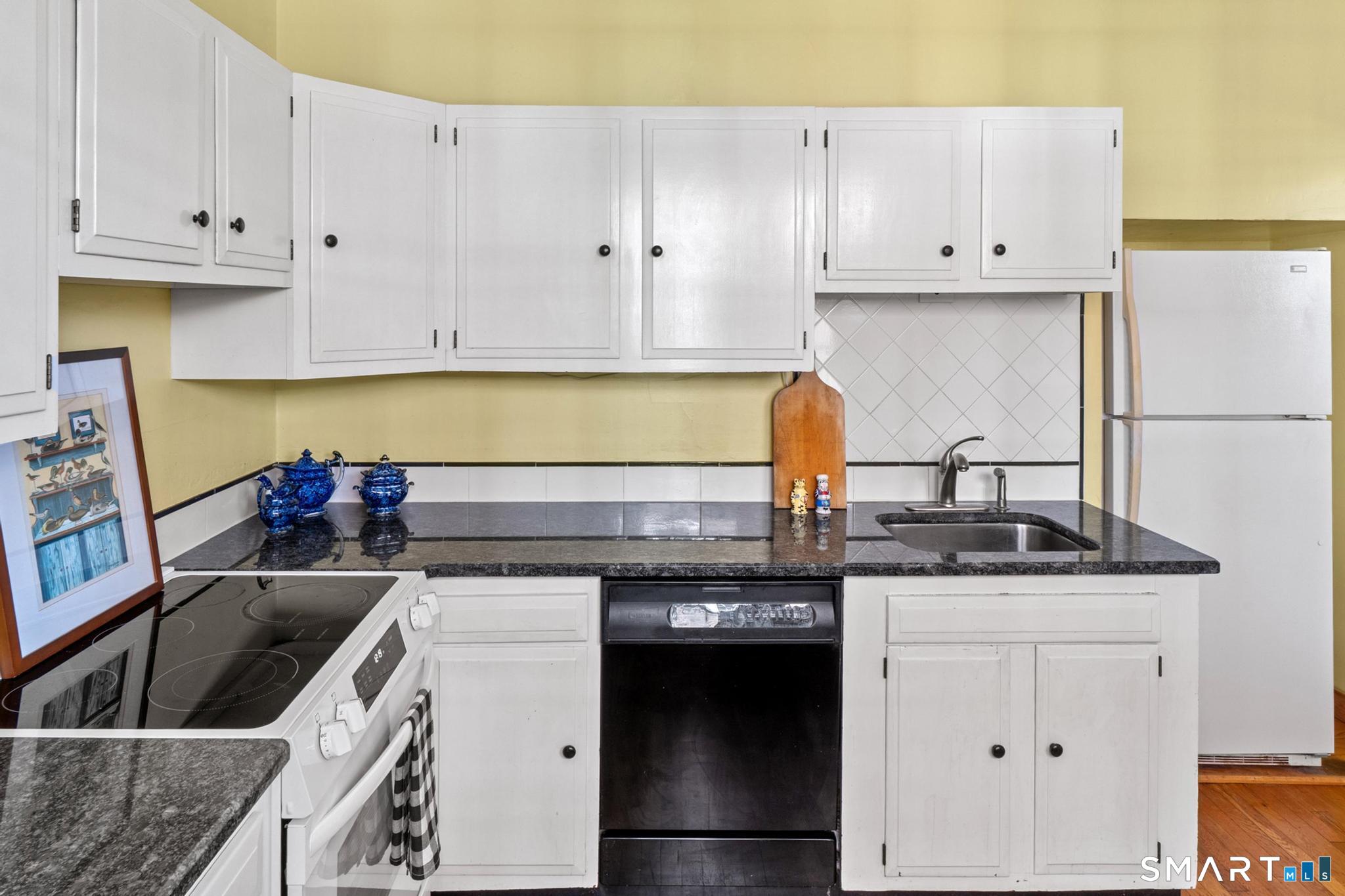 21 Robin Road West Hartford CT 06119