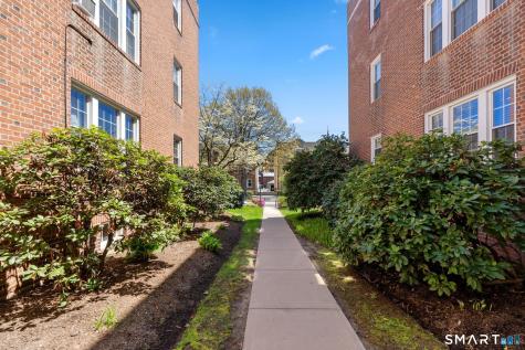 21 Robin Road West Hartford CT 06119