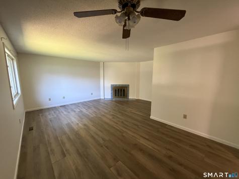 27 Crows Nest Lane Danbury CT 06811