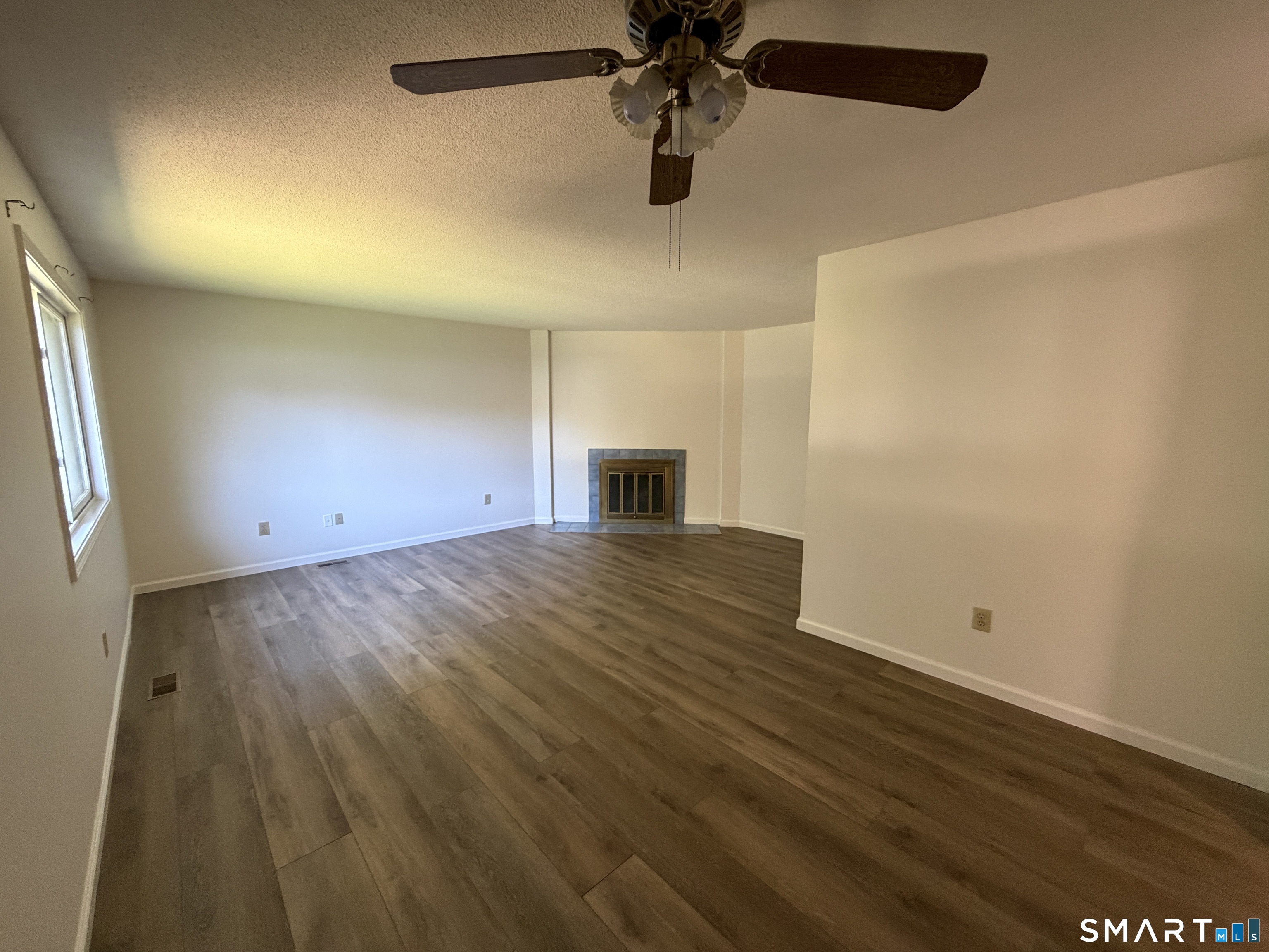 27 Crows Nest Lane Danbury CT 06811