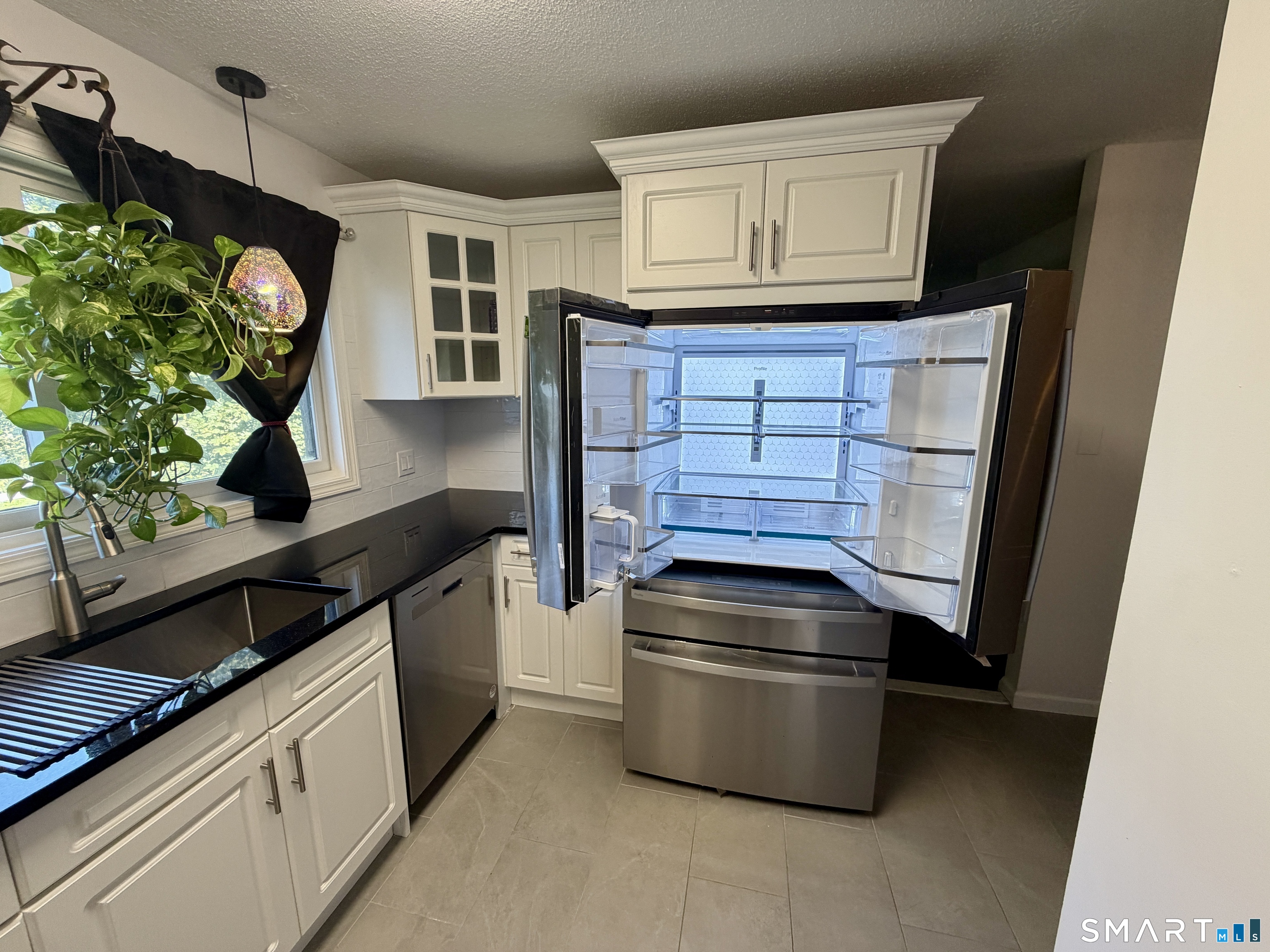 27 Crows Nest Lane Danbury CT 06811