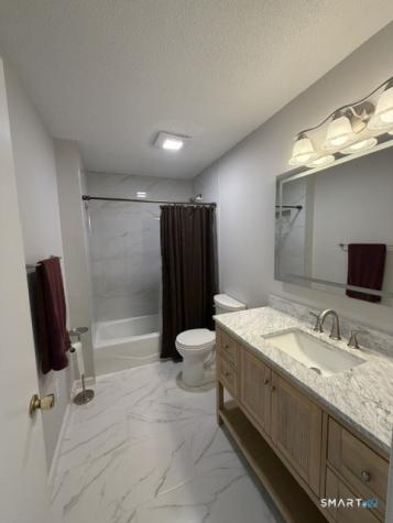 27 Crows Nest Lane Danbury CT 06811
