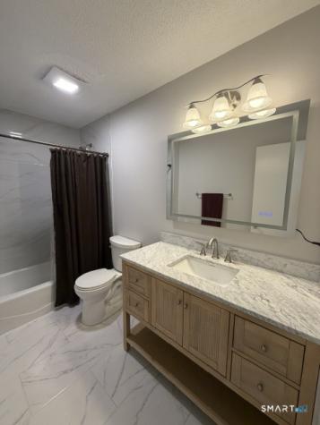 27 Crows Nest Lane Danbury CT 06811