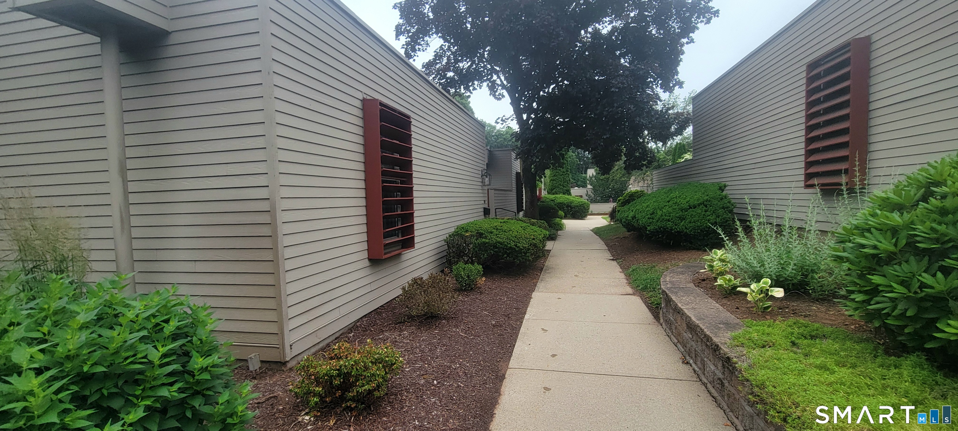 37 Charlton Hill Road Hamden CT 06518
