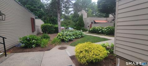 37 Charlton Hill Road Hamden CT 06518