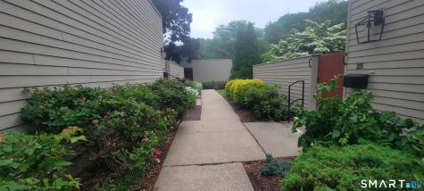 37 Charlton Hill Road Hamden CT 06518