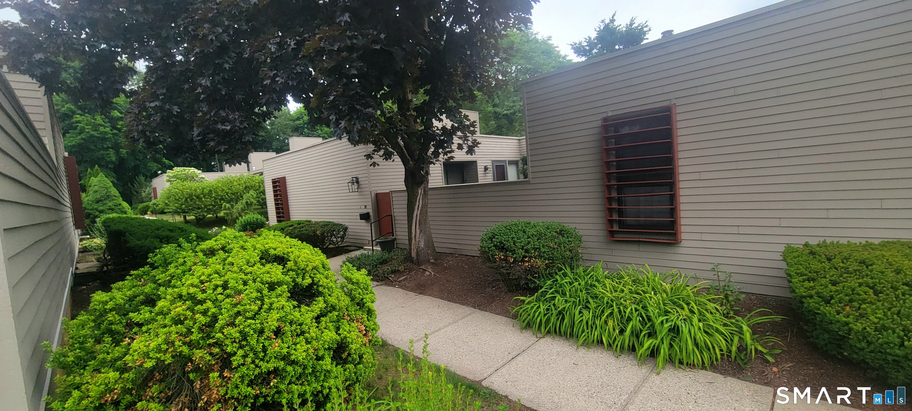 37 Charlton Hill Road Hamden CT 06518