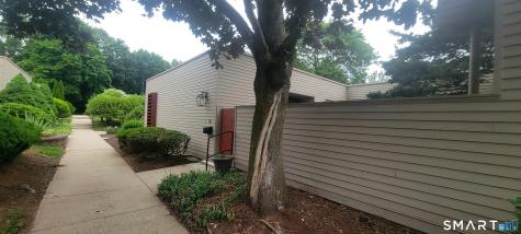 37 Charlton Hill Road Hamden CT 06518