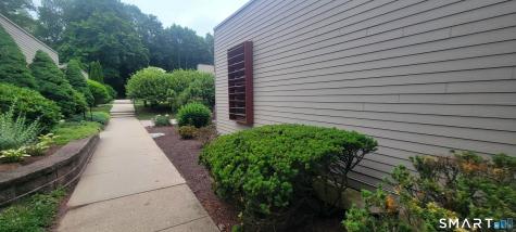 37 Charlton Hill Road Hamden CT 06518