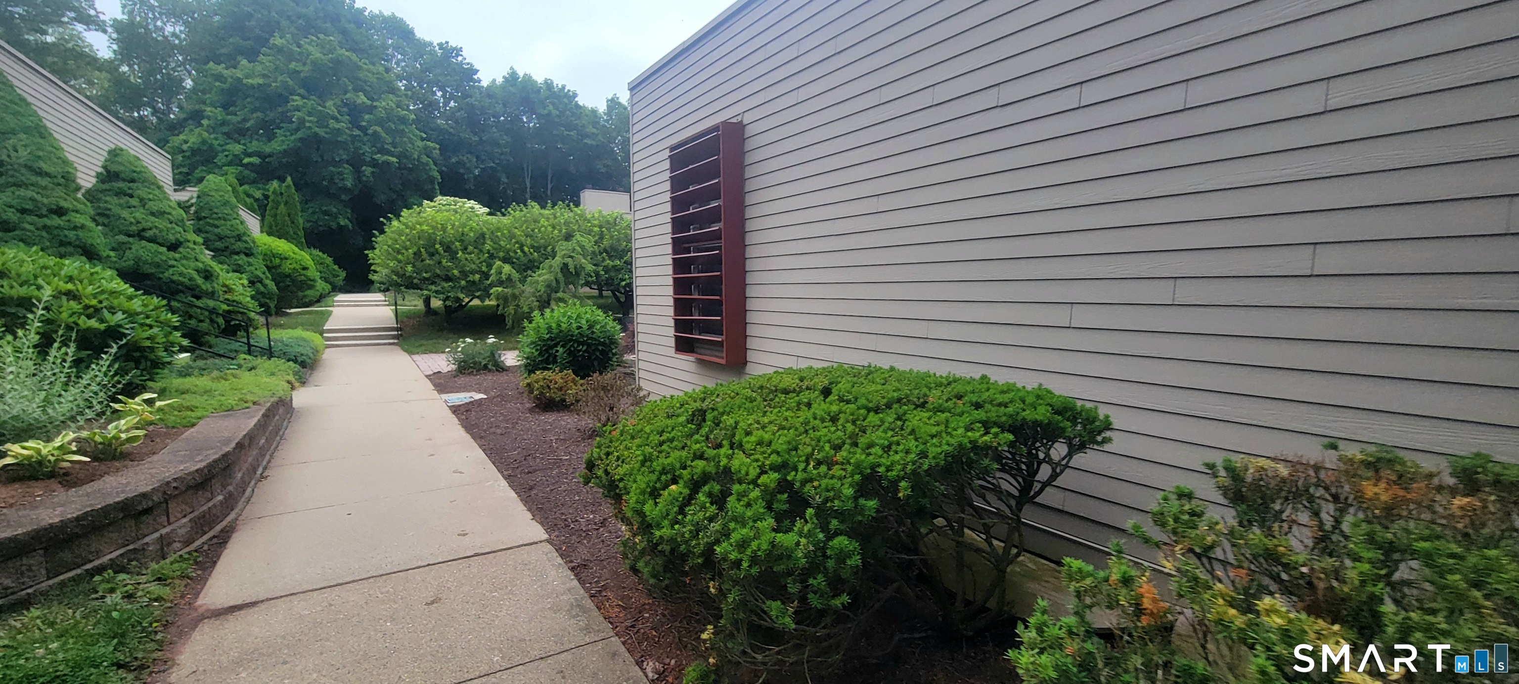 37 Charlton Hill Road Hamden CT 06518
