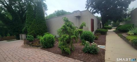 37 Charlton Hill Road Hamden CT 06518