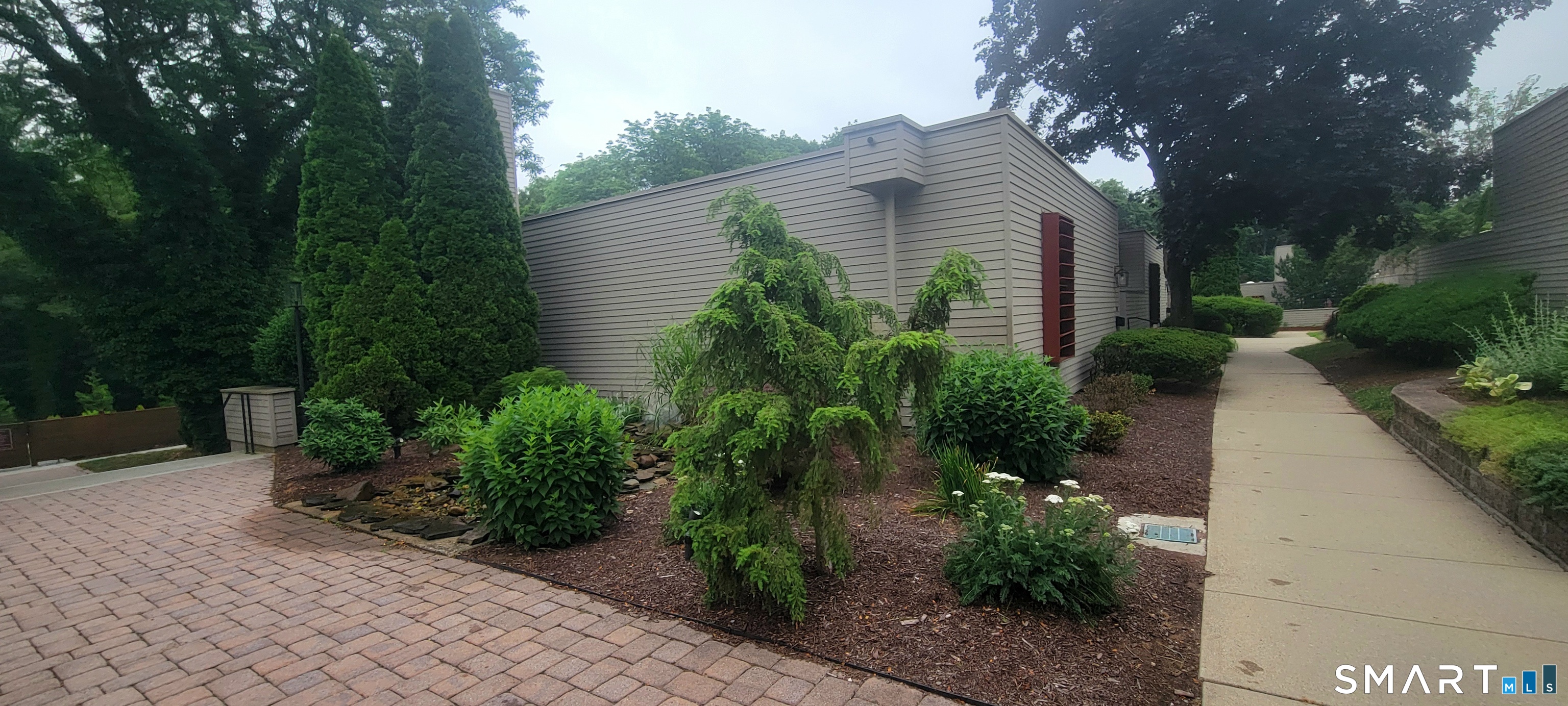 37 Charlton Hill Road Hamden CT 06518