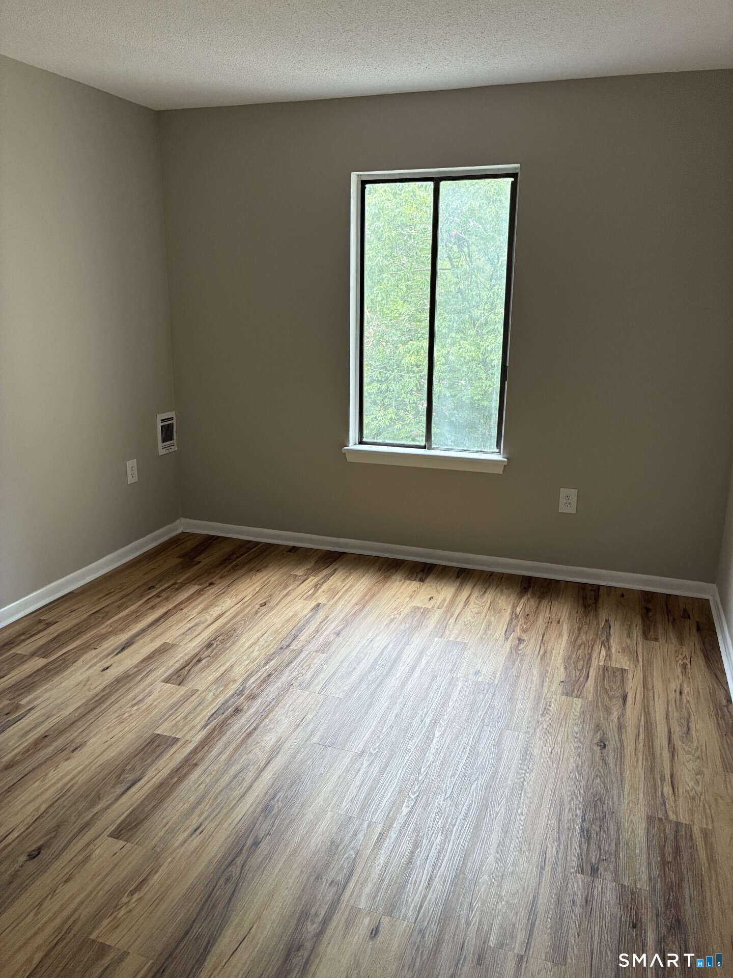 175 Mill Pond Road Hamden CT 06514