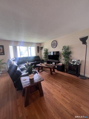 93 Kent Court Meriden CT 06450