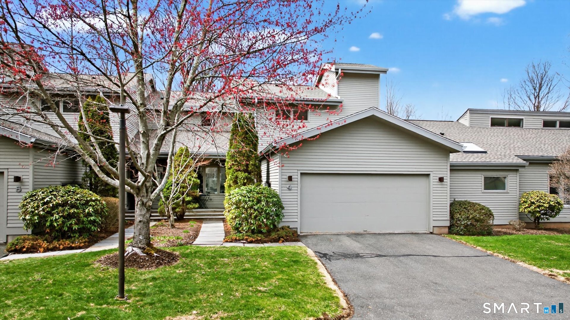 4 Thistle Hollow Avon CT 06001