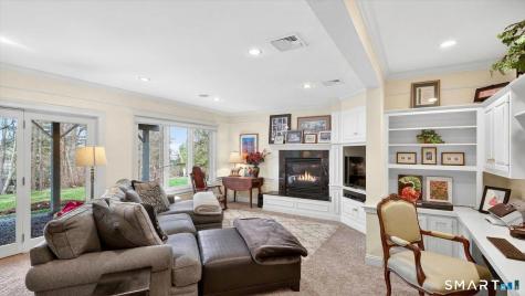 4 Thistle Hollow Avon CT 06001