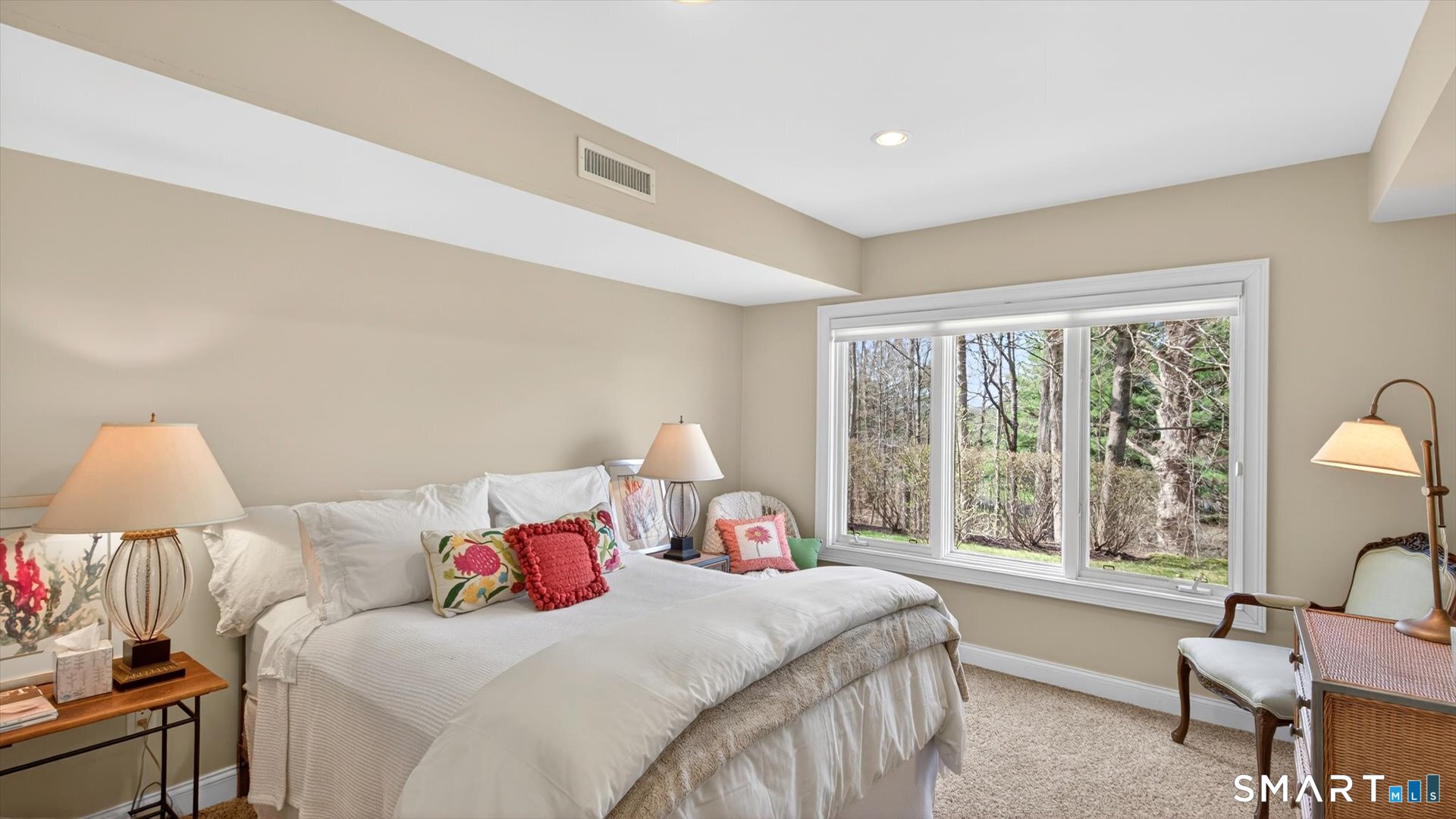 4 Thistle Hollow Avon CT 06001