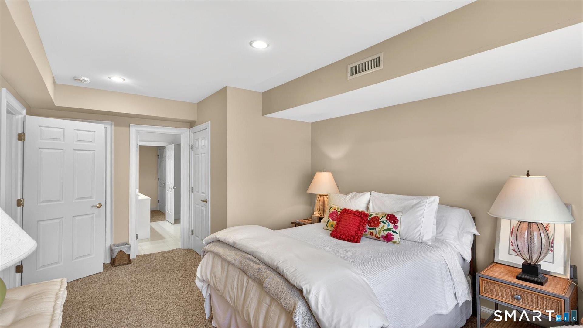 4 Thistle Hollow Avon CT 06001