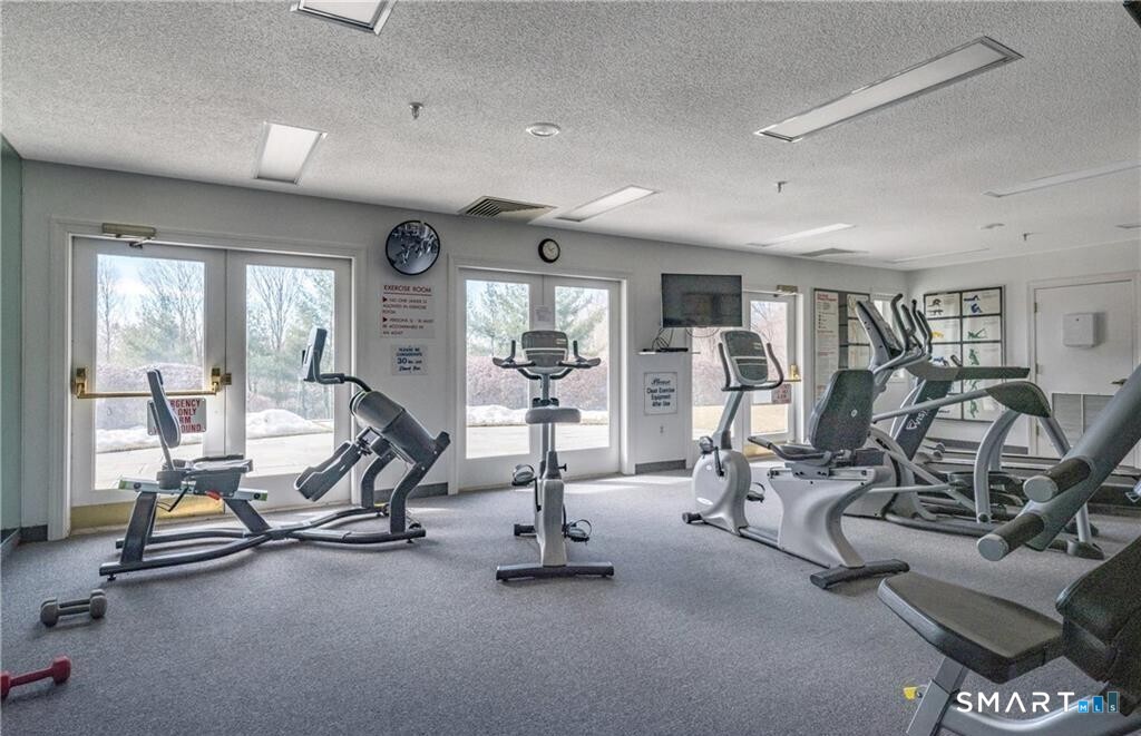 4 Thistle Hollow Avon CT 06001