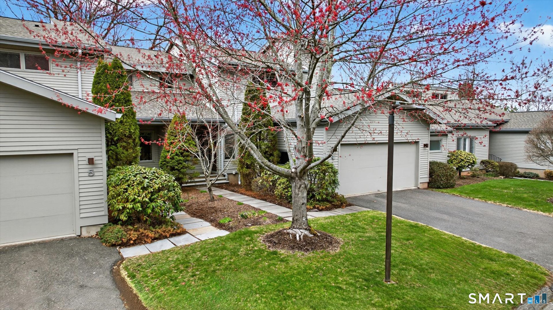 4 Thistle Hollow Avon CT 06001