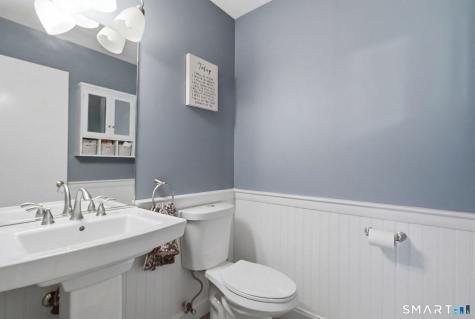 20 Evergreen Trail Farmington CT 06032