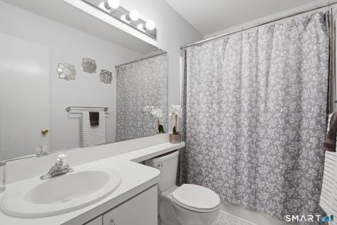 20 Evergreen Trail Farmington CT 06032