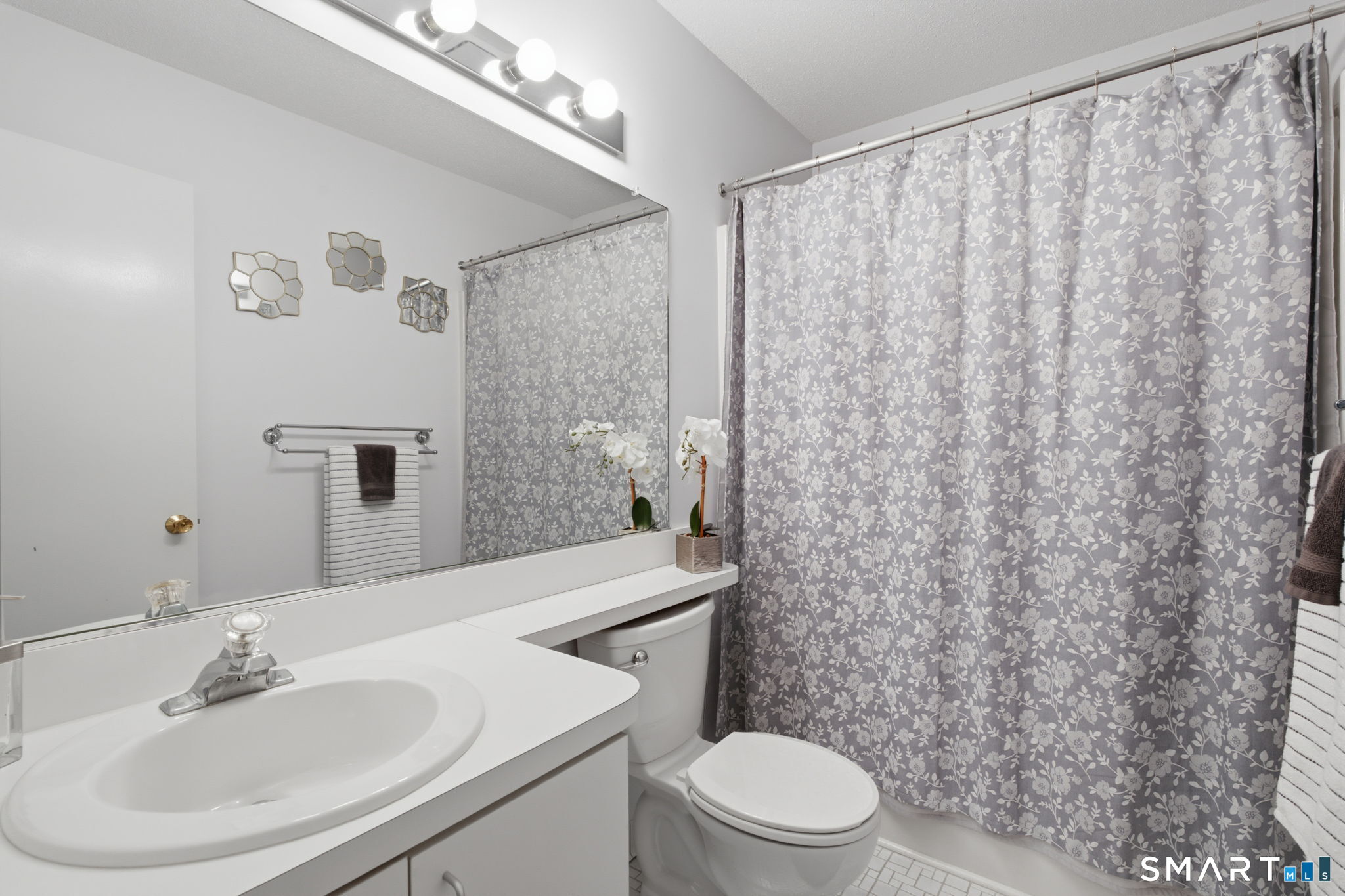 20 Evergreen Trail Farmington CT 06032