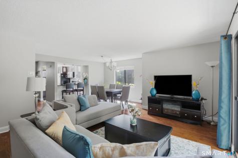 20 Evergreen Trail Farmington CT 06032