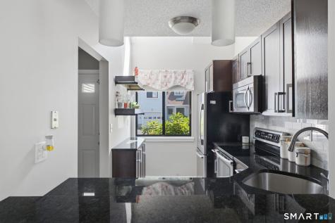20 Evergreen Trail Farmington CT 06032