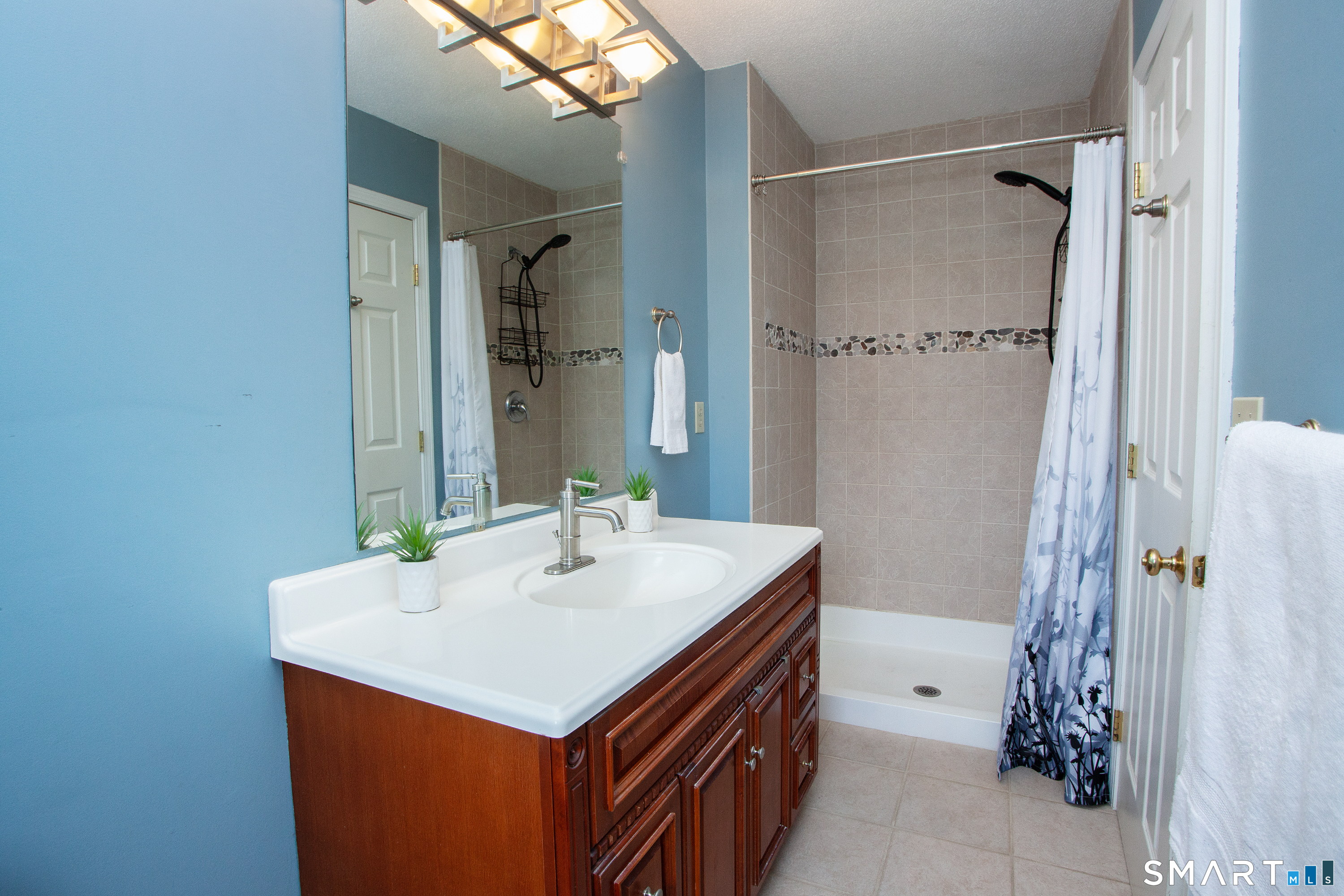 66 Woodcock Court Windsor Locks CT 06096