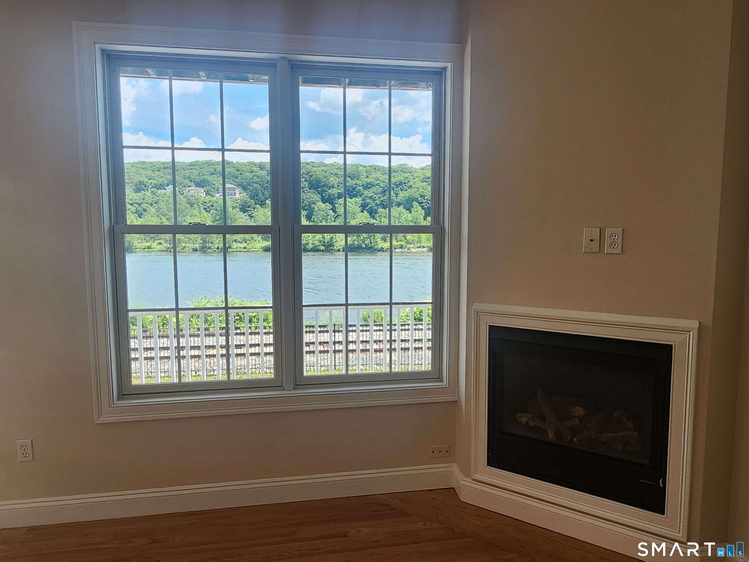 190 South Thames Street Norwich CT 06360