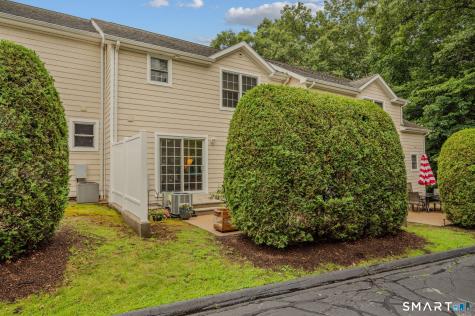 17 Parkwoods Drive Norwich CT 06360