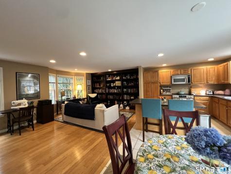 17 Parkwoods Drive Norwich CT 06360
