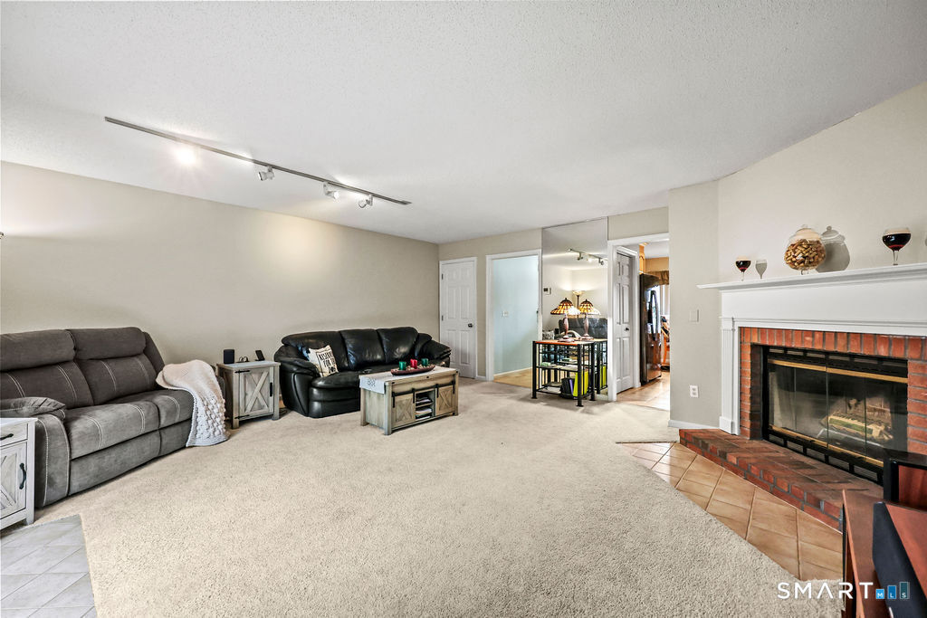 414 Georgetown Drive Glastonbury CT 06033