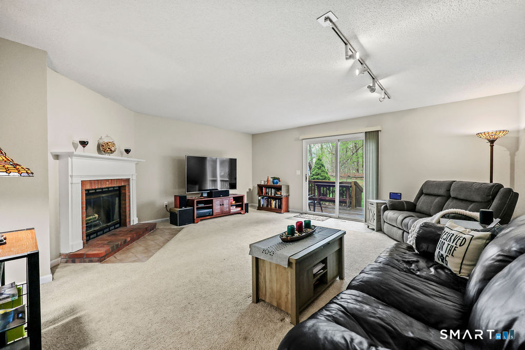 414 Georgetown Drive Glastonbury CT 06033